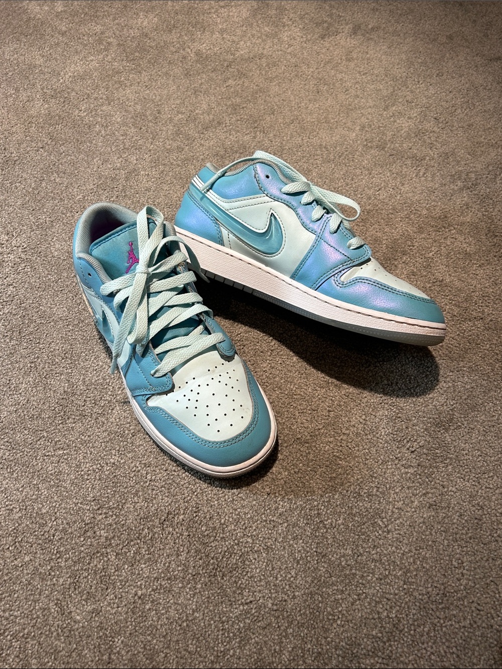 Nike Air Jordan 1 Low SE 'Aquarius Blue'